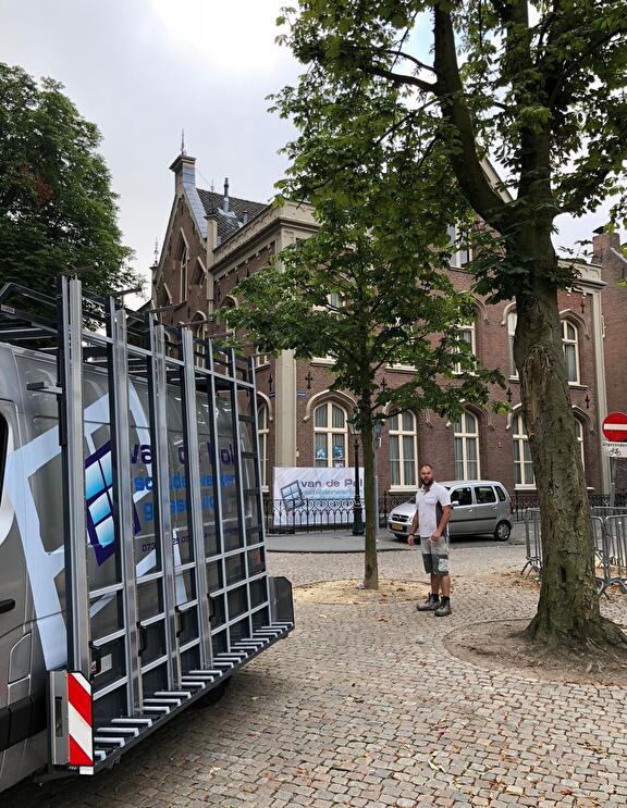 Binnen en buiten schilderwerk pastoorshuis 's-Hertogenbosch