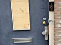 Noodvoorziening en glas vervangen in woning in Uden na politie-inzet